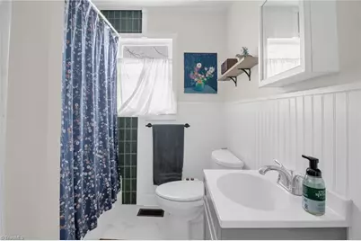 319 Avery Avenue, High Point, NC 27265 - Photo 8