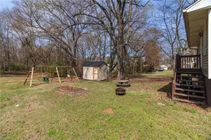 319 Avery Ave, High Point, NC 27265 - Photo 22