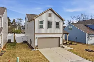 1891 Gatehouse Vw Dr, Winston-Salem, NC 27127 - Photo 2