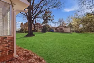 2862 Spicewood Dr, Winston-Salem, NC 27106 - Photo 4