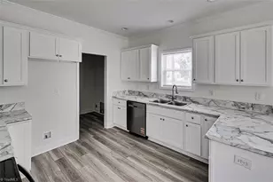 604 Oliver St, Ramseur, NC 27316 - Photo 22