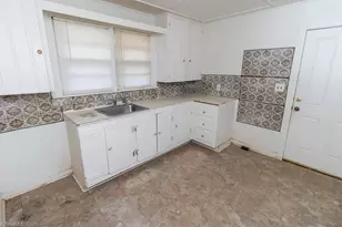 2601 Carlyle St, Winston-Salem, NC 27107 - Photo 6