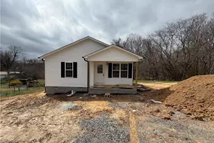 113 River Dr, Randleman, NC 27317 - Photo 1