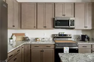 1729 Westfall St, Kernersville, NC 27284 - Photo 12