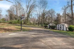 624 Brentwood Ct, Winston-Salem, NC 27104 - Photo 38