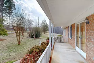 6919 E Holly Grove Rd, Thomasville, NC 27360 - Photo 6