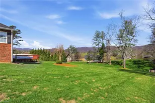 362 Mountain Shadows Dr, Purlear, NC 28665 - Photo 28