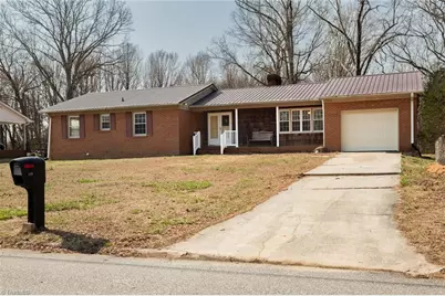 115 Monroe Drive, Lexington, NC 27295 - Photo 2