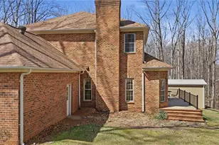 1100 Woodridge Ln, Yadkinville, NC 27055 - Photo 4