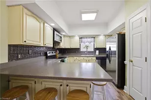 1100 Woodridge Ln, Yadkinville, NC 27055 - Photo 28