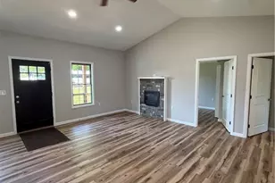 115 Blairfield Ct, North Wilkesboro, NC 28659 - Photo 2