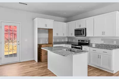 212 Emma Street, Thomasville, NC 27360 - Photo 12