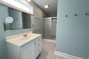 1313 Cardinal Pl, Greensboro, NC 27408 - Photo 10