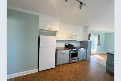 1313 Cardinal Place, Greensboro, NC 27408 - Photo 20