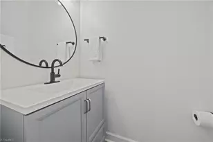 2802 Breckenridge Ct, High Point, NC 27265 - Photo 30