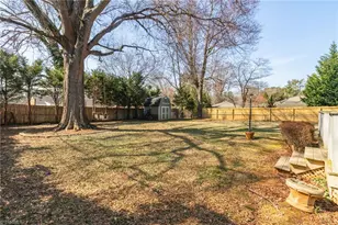 3917 W Friendly Ave, Greensboro, NC 27410 - Photo 26