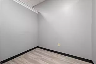 4929 W Market St, Greensboro, NC 27407 - Photo 12