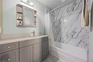 304 Eastway Ln, Graham, NC 27253 - Photo 18