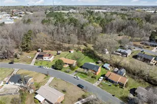 304 Eastway Ln, Graham, NC 27253 - Photo 30