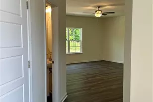 3516 Wilcox Ct, Greensboro, NC 27405 - Photo 4
