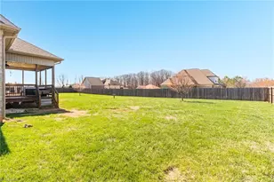 242 Deerwood Dr, Lexington, NC 27295 - Photo 32