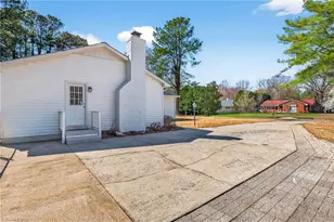 5404 Ropley Dr, Greensboro, NC 27455 - Photo 4