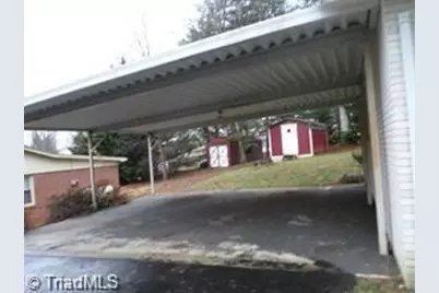 125 Florida Avenue, Mount Airy, NC 27030 - Photo 14