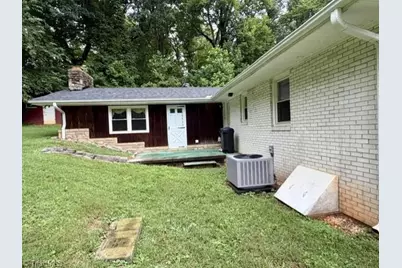 125 Florida Avenue, Mount Airy, NC 27030 - Photo 12