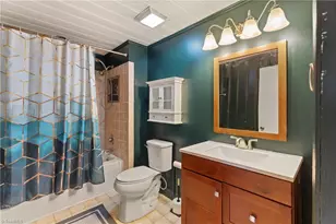724 S Sunset Dr, Winston-Salem, NC 27103 - Photo 14