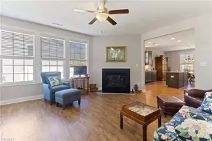 402 Mockingbird Ln, Mebane, NC 27302 - Photo 8