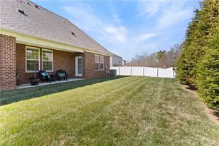 402 Mockingbird Ln, Mebane, NC 27302 - Photo 34