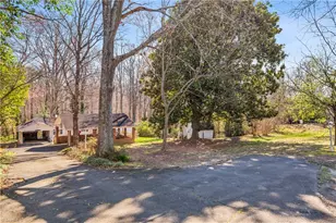 3825 Old Hollow Rd, Kernersville, NC 27284 - Photo 4