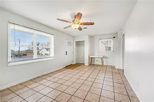 512 Garrett St, Greensboro, NC 27406 - Photo 2