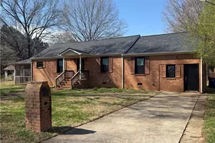 104 Walters St, Mayodan, NC 27027 - Photo 1