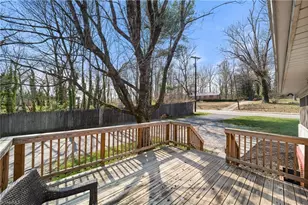 1734 Lancelot Ln, Winston-Salem, NC 27103 - Photo 10