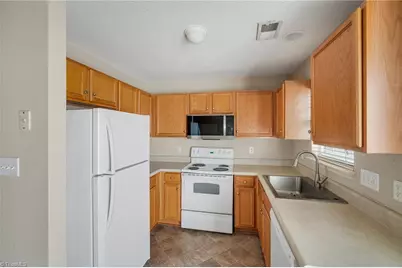 3022 Kensington Place, Winston-Salem, NC 27103 - Photo 16