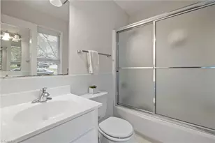 101 Beechwood Dr, Carrboro, NC 27510 - Photo 38