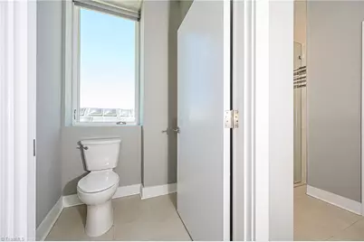 400 W 4th Street #504, Winston-Salem, NC 27101 - Photo 32