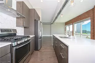 400 W 4th St, Winston-Salem, NC 27101 - Photo 12