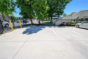 400 W 4th St, Winston-Salem, NC 27101 - Photo 40