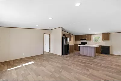153 Mosley Loop, Madison, NC 27025 - Photo 6