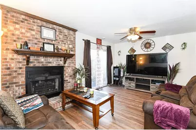 915 Shelby Drive #E, Greensboro, NC 27409 - Photo 12