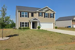 221 Culloden Dr, Mocksville, NC 27028 - Photo 2
