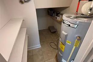 318 Hanover Arms Ct, Winston-Salem, NC 27104 - Photo 8