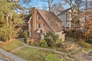 708 E Lake Dr, Greensboro, NC 27401 - Photo 2