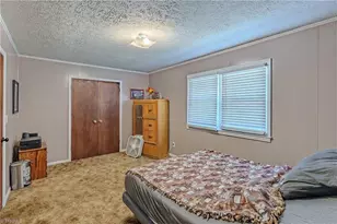 636 Hamburg St, Mount Airy, NC 27030 - Photo 18