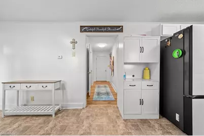 724 E Main Street, Seagrove, NC 27341 - Photo 4