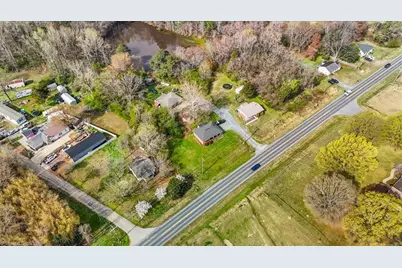 724 E Main Street, Seagrove, NC 27341 - Photo 24