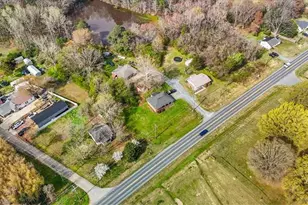 724 E Main St, Seagrove, NC 27341 - Photo 24