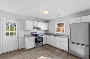 806 Vance St, Greensboro, NC 27406 - Photo 12